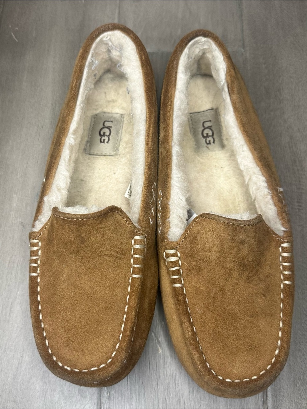 Ugg Ansley Slipper Color: Chestnut
Women’s size 7 - Picture 9 of 12